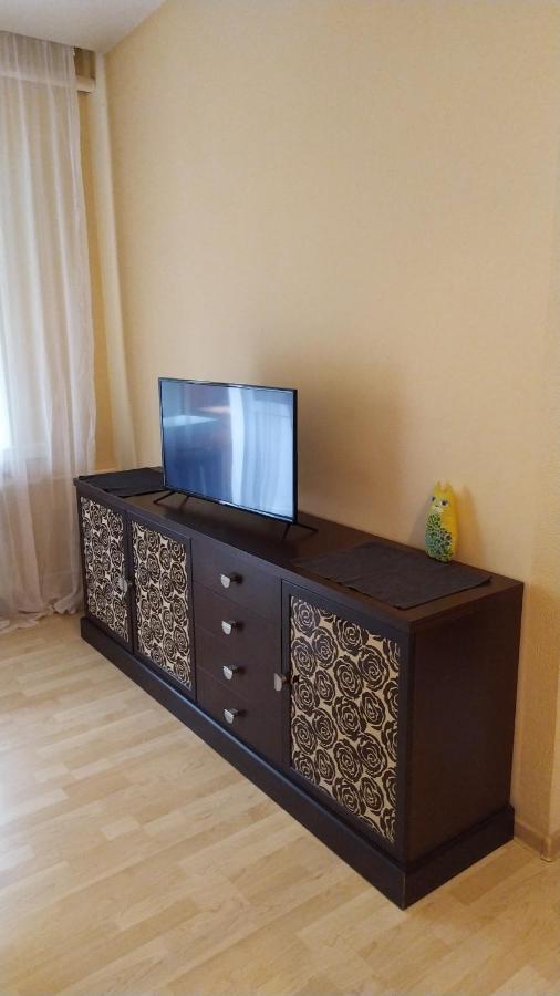Three Bedroom Stepana Bandery Street روفنو الغرفة الصورة