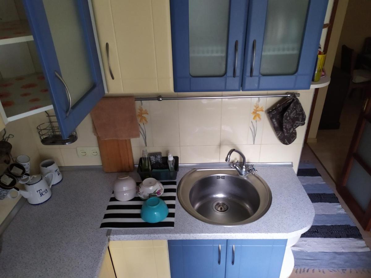 Three Bedroom Stepana Bandery Street روفنو الغرفة الصورة