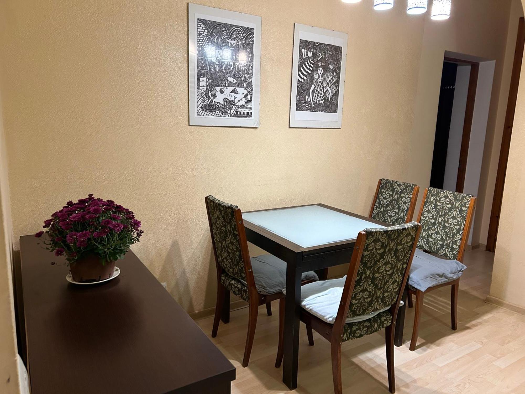 Three Bedroom Stepana Bandery Street روفنو المظهر الخارجي الصورة