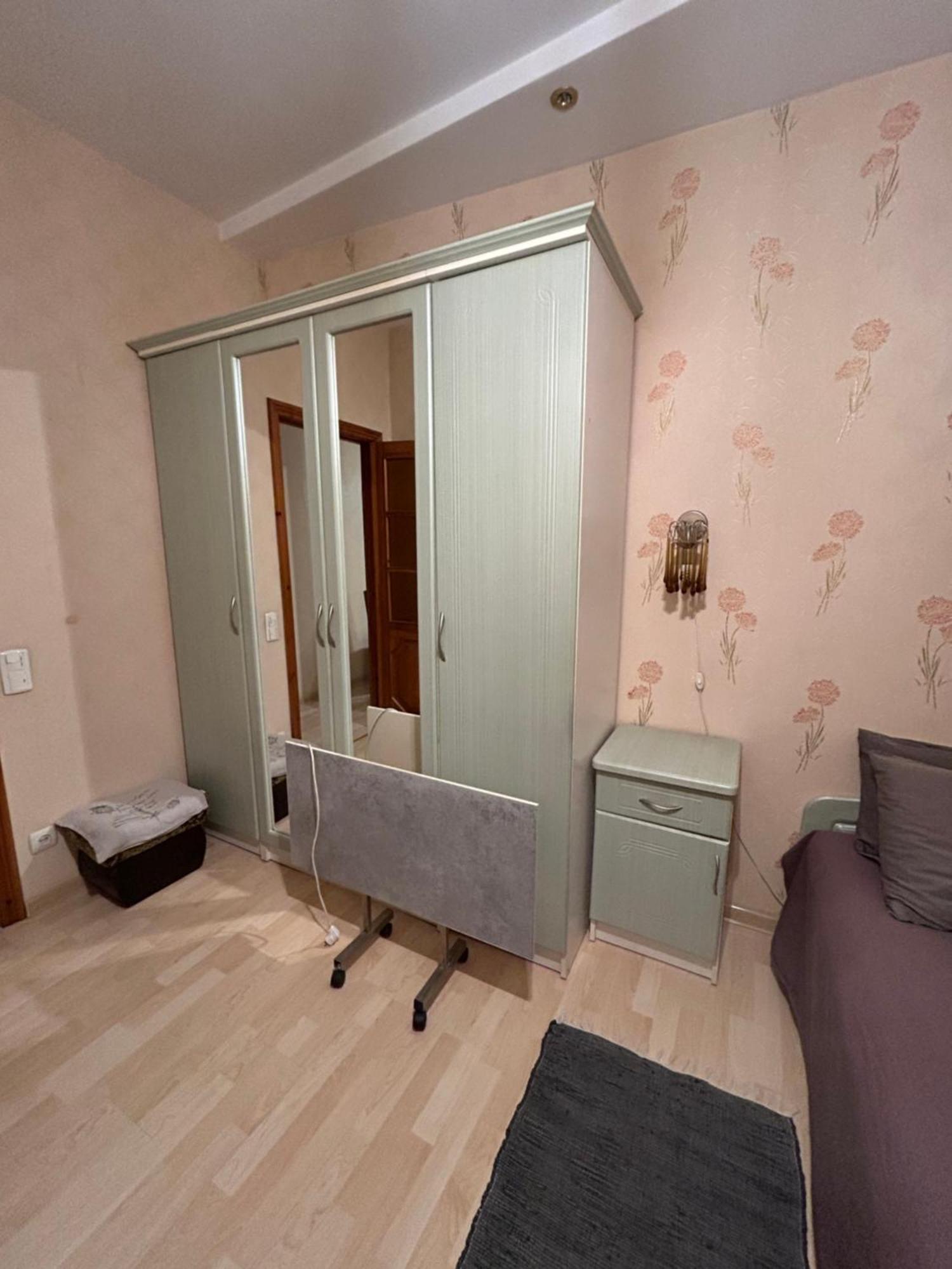 Three Bedroom Stepana Bandery Street روفنو المظهر الخارجي الصورة